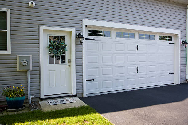 24/7 Emergency Garage Door Panel Replacement experts in New Boston, OH